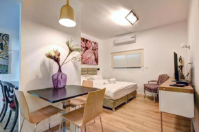 Dizi 242 - By Beach Apartments TLV